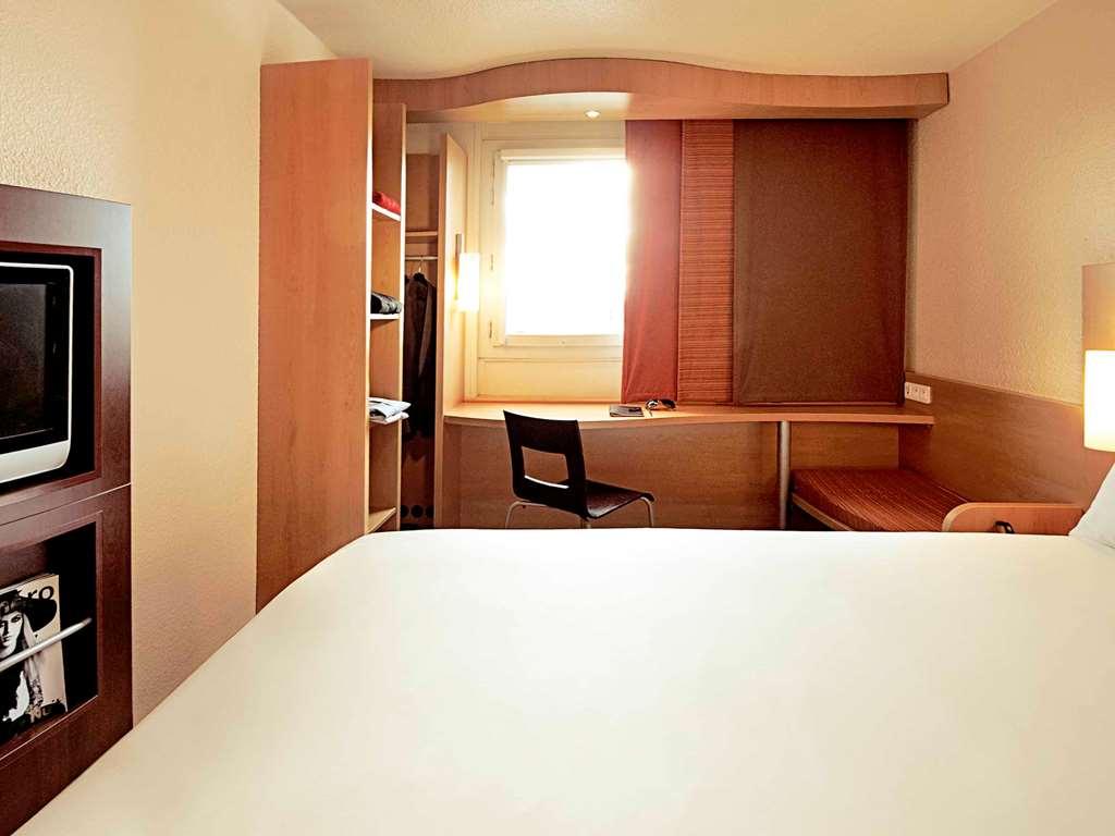 Hotel ibis Pontarlier Zimmer foto